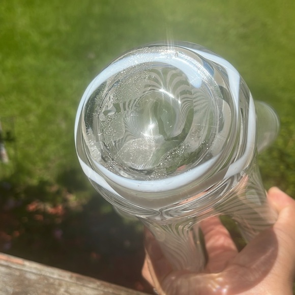 GLASS VASE HANDKERCHIEF SCALLOPED WHITE STRIPES 9” tall - Picture 4 of 6